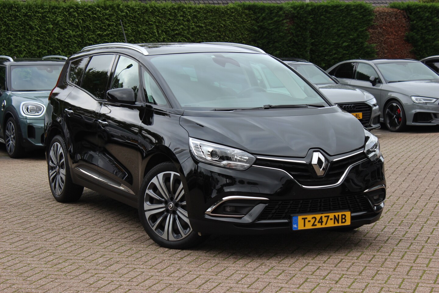 Renault Grand Scénic - 1.3 TCe Intens / Trekhaak / Camera / CarPlay / Navigatie / Parkeerhulp V+A / Stoelverwarmi - AutoWereld.nl