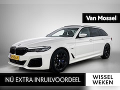 BMW 5-serie Touring - 530e Business Edition Plus | PANORAMADAK | ACHTERUITRIJCAMERA | TREKHAAK | HARMAN KARDON |