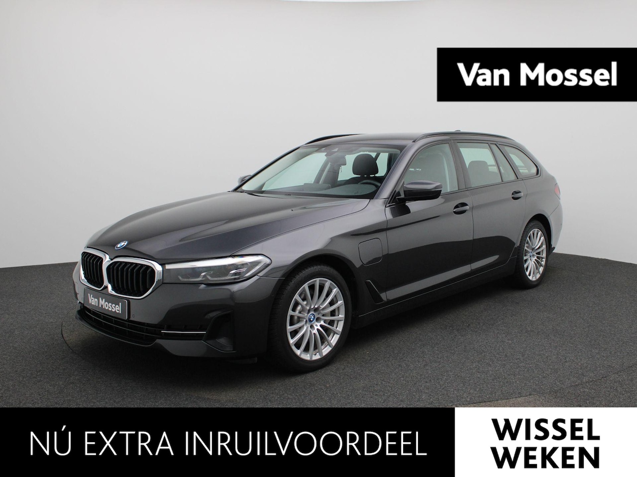 BMW 5-serie Touring - 530e 215kW xDrive Auto | Achteruitrijcamera | Apple Carplay | Stoelverwarming | Climate Co - AutoWereld.nl