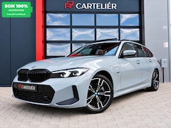 BMW 3-serie Touring - 330e M-Sport Brooklyn Grau | Pano | Leder | Head-Up | Camera | Carplay | Digital Dash | Co