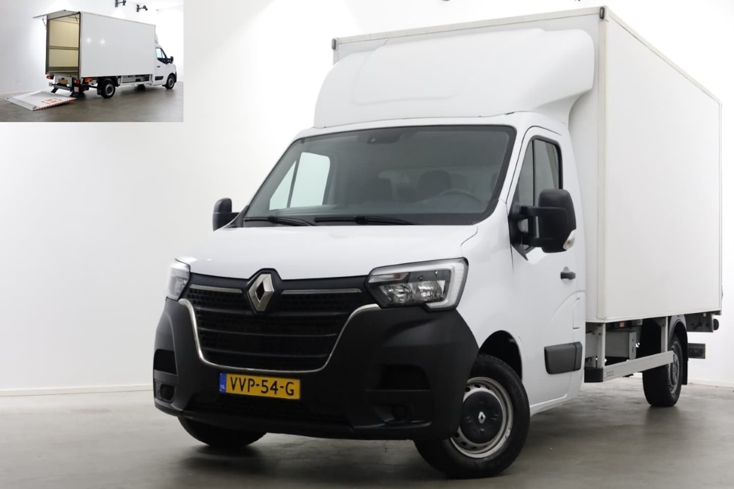 Renault Master - T35 2.3 dCi 145pk Bakwagen met laadklep 1158kg laadvermogen 05-2023 - AutoWereld.nl