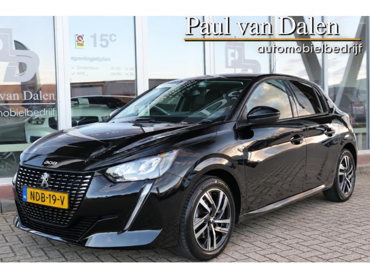 Peugeot 208 - 1.2 100PK ALLURE PACK Navi Carplay | Camera | Pdc | Stoelverw. | Cruise | Keyless | Led | - AutoWereld.nl