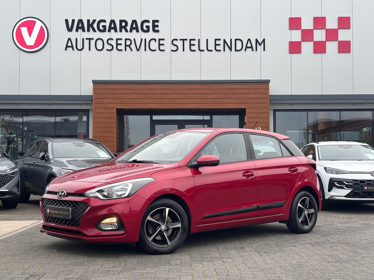 Hyundai i20 - 1.0 T-GDI Comfort Automaat|Cruise Control|Climate Control|Camera|Carplay|Navigatie - AutoWereld.nl
