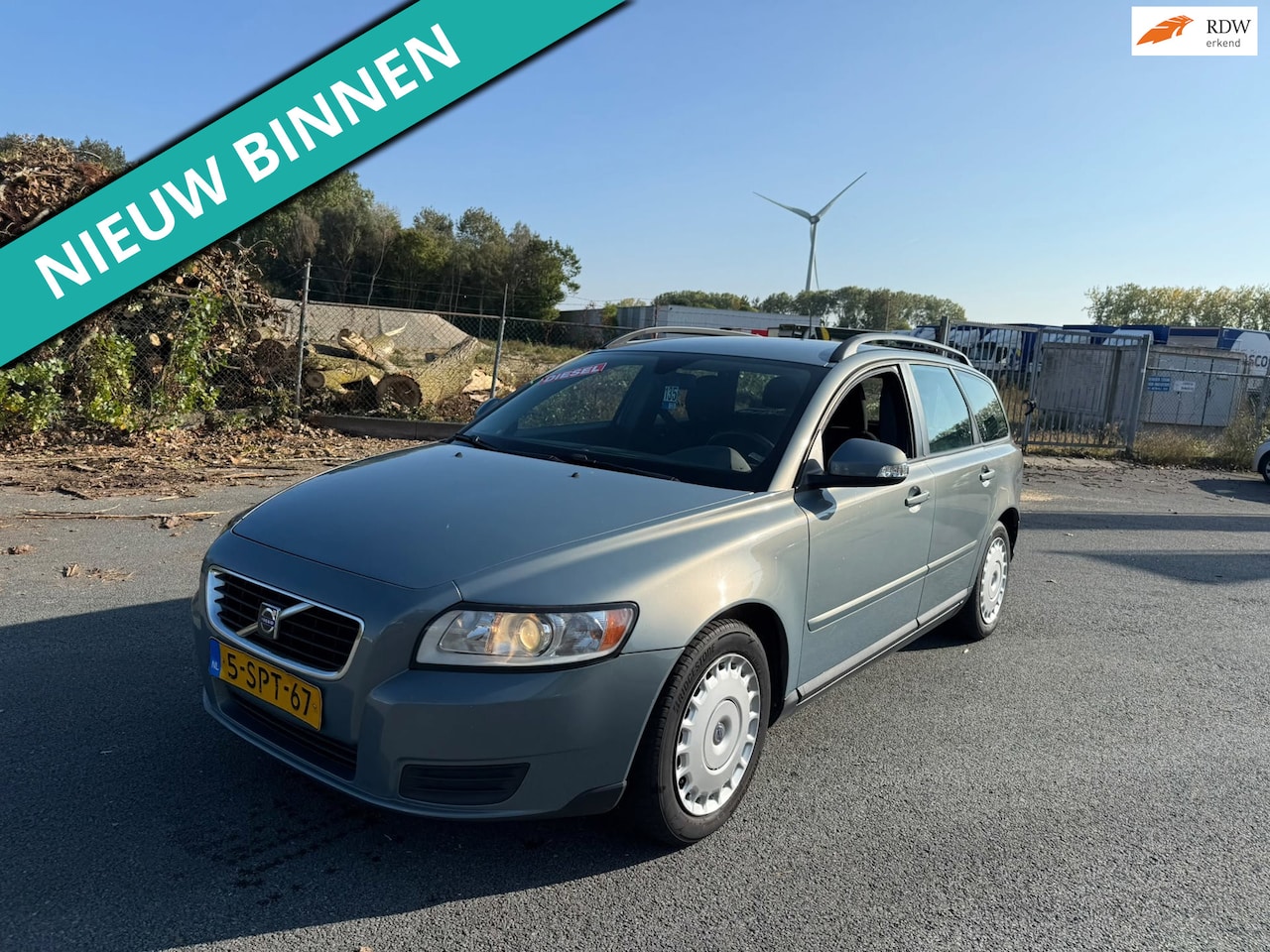 Volvo V50 - 2.0D Momentum LEUKE AUTO RIJDT EN SCHAKELT GOED - AutoWereld.nl