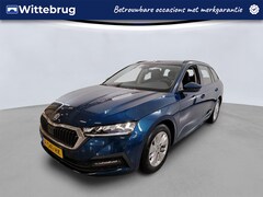 Skoda Octavia Combi - 1.0 TSI 110PK Ambition / Navigatie / LM 16 inch / Parkeersensoren A/ LED / Trekhaak