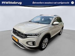 Volkswagen T-Roc - 1.0 TSI 115pk Life Edition / Navigatie by APP / Camera / LM 17 inch / Climate control / LE