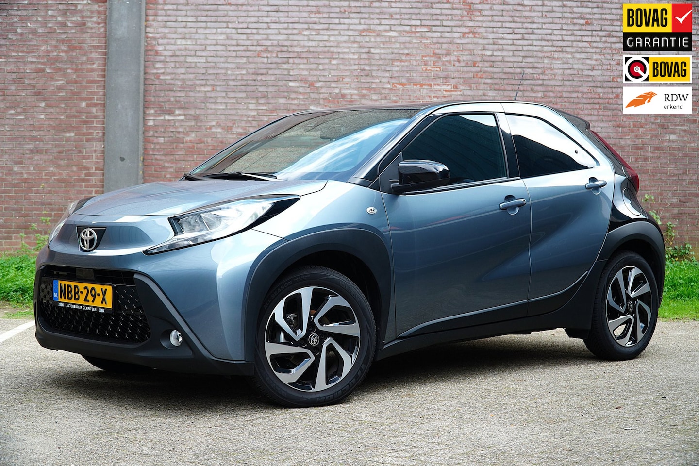 Toyota Aygo X - 1.0 VVT-i S-CVT Pulse AUTOMAAT, Airco, Apple Carplay, LM Velgen, Import Auto - AutoWereld.nl