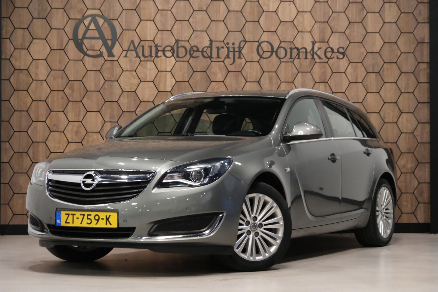 Opel Insignia Sports Tourer - 1.6 T Innovation *170pk* 153dkm |Trekhaak/Navigatie| Zeer nette verzorgde auto!! - AutoWereld.nl