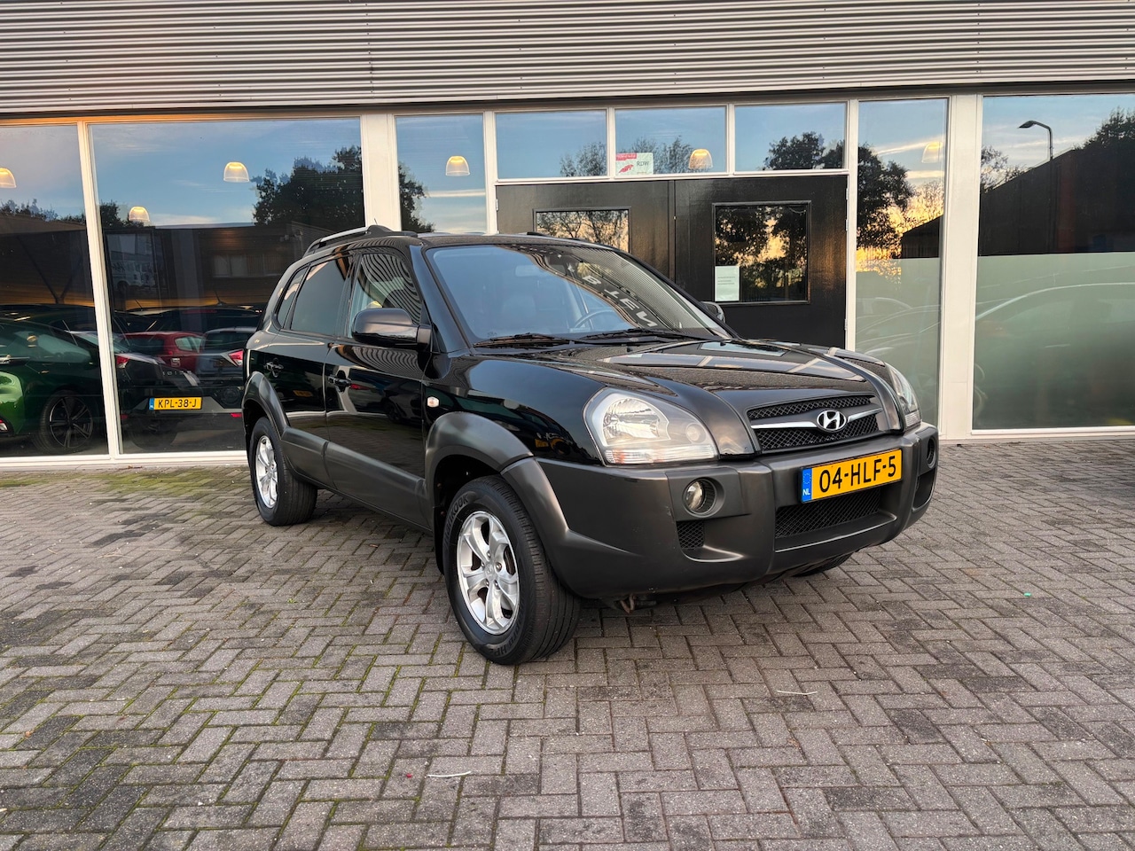 Hyundai Tucson - 2.7i V6 4WD Style Automaat / Nieuwe Distributieriem + waterpomp / Leer - AutoWereld.nl