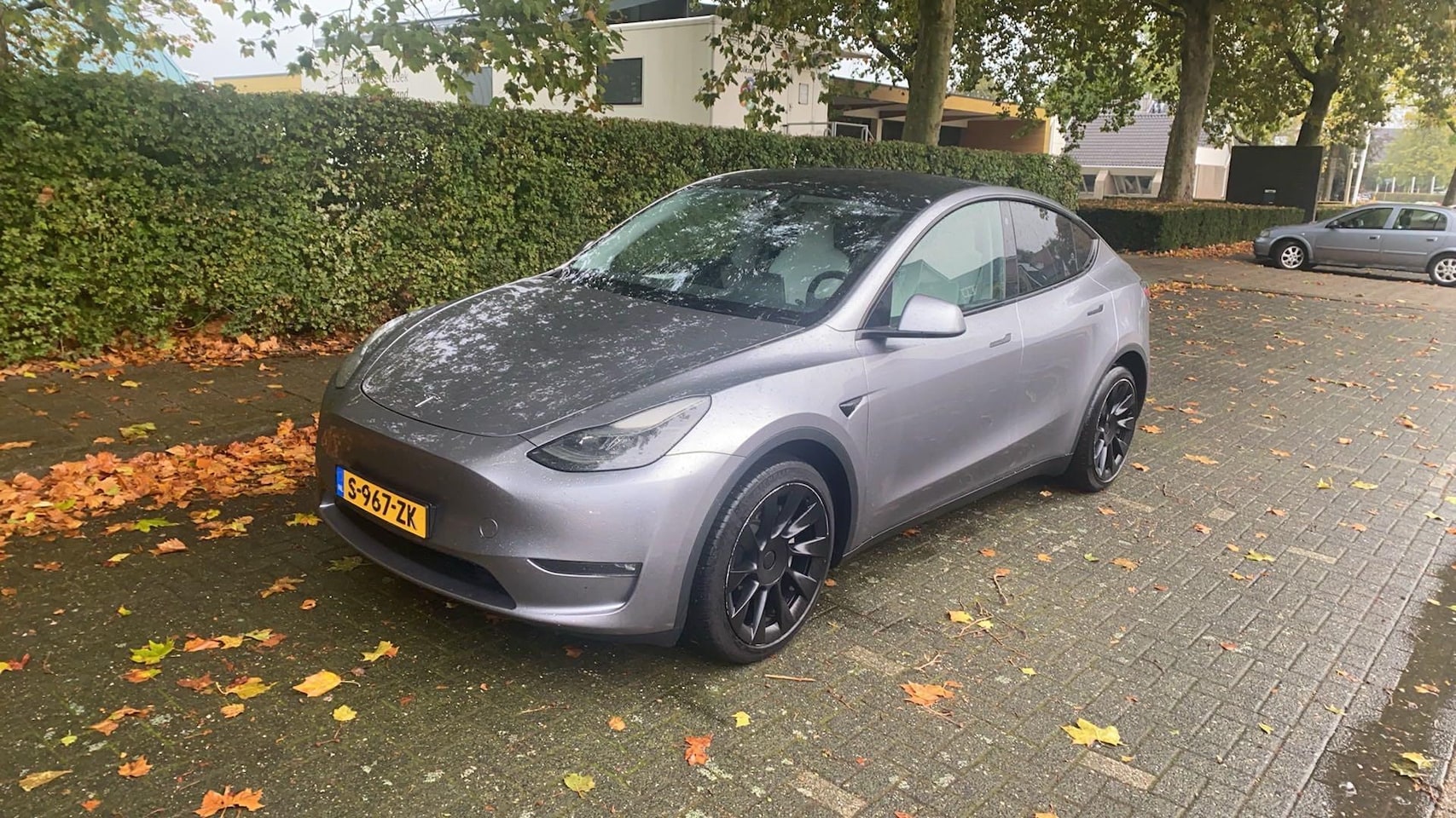 Tesla Model Y - Long Range AWD 75 kWh Long Range AWD 75 kWh - AutoWereld.nl