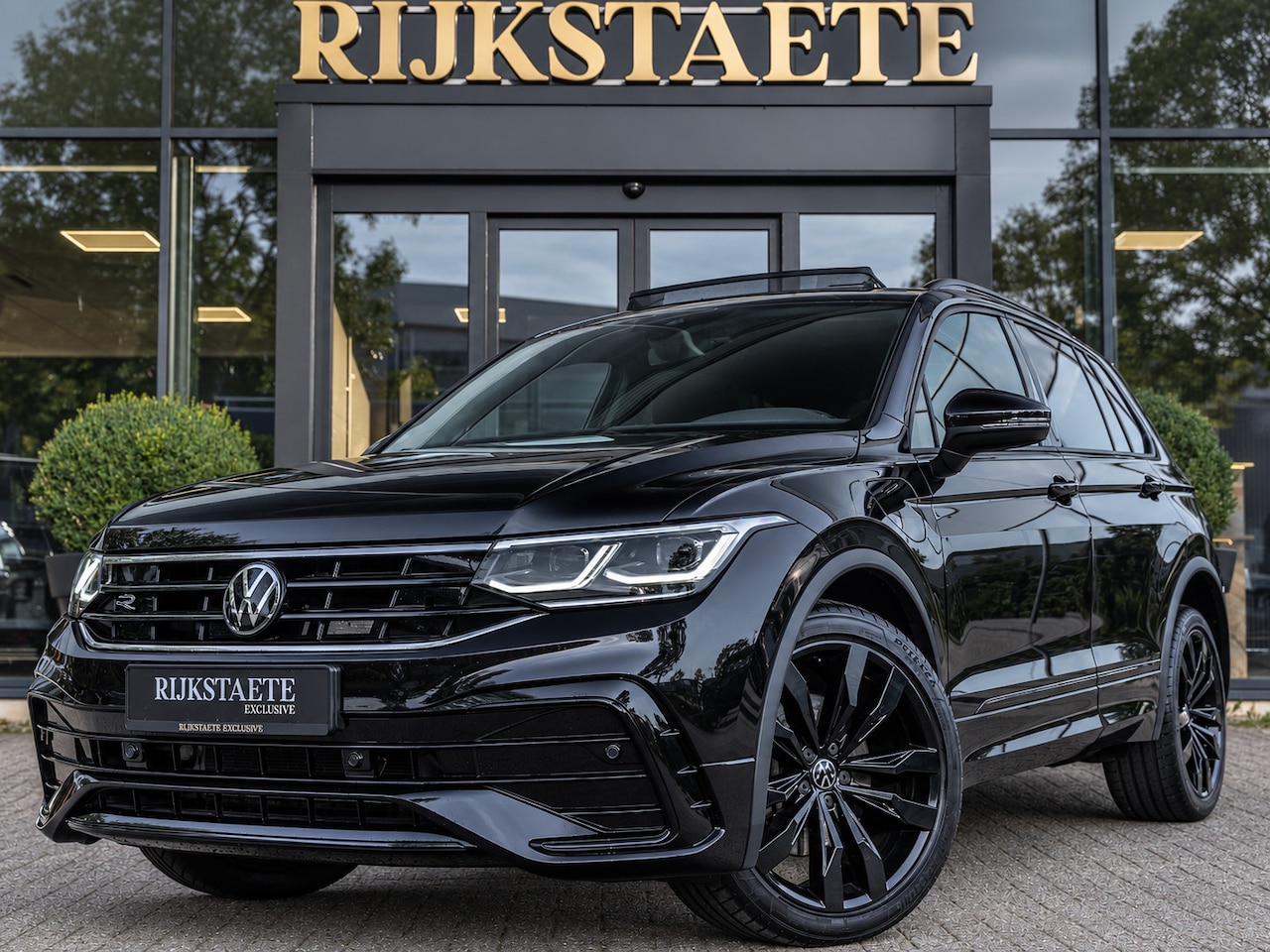 Volkswagen Tiguan - 1.4 TSI eHybrid R-Line|PANO|ACC|CAM|IQ LED - AutoWereld.nl
