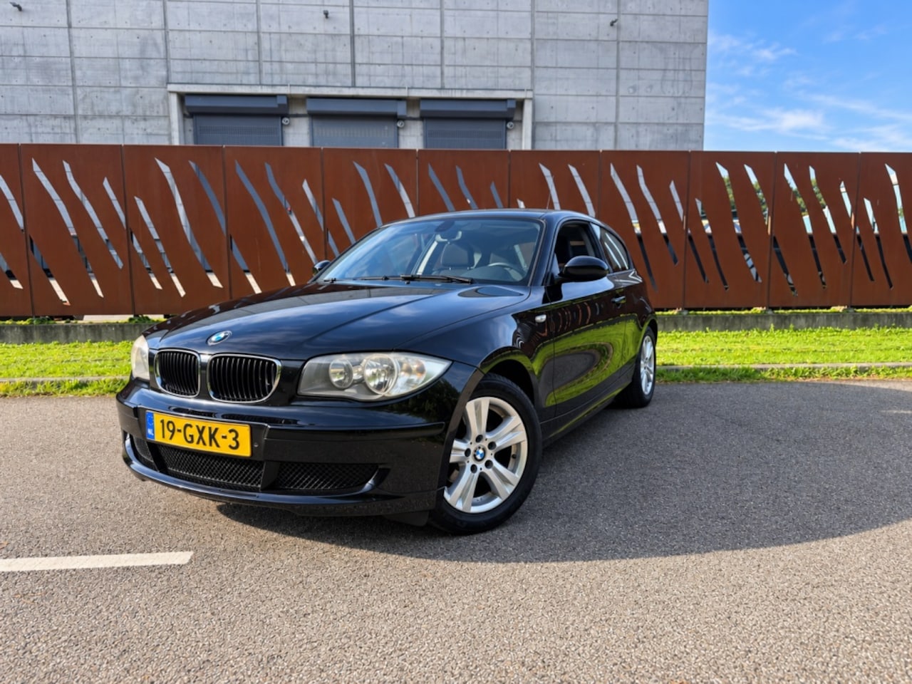 BMW 1-serie - (E87) 1.6 I 116 3D Nieuwe Ketting, Nieuwe verstuivers - AutoWereld.nl