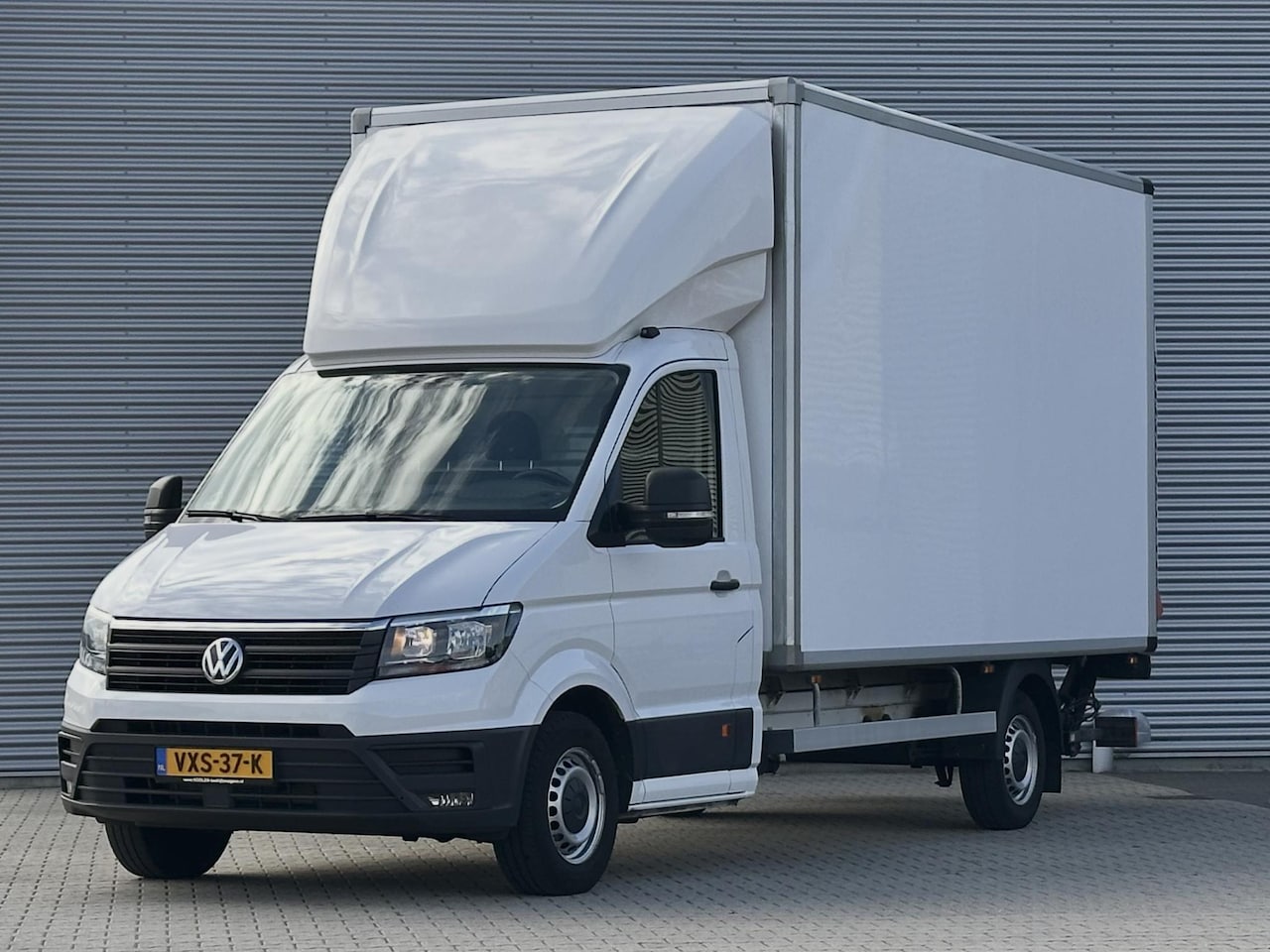 Volkswagen Crafter - 35 2.0 TDI bakwagen met laadklep automaat 177pk! - AutoWereld.nl