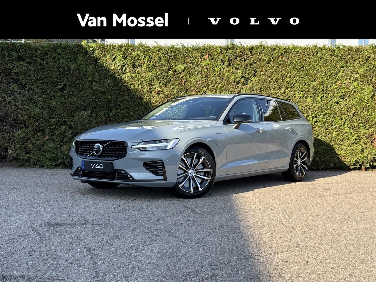 Volvo V60 - 2.0 T6 Plug-in hybrid AWD Plus Dark 2.0 T6 Plug-in hybrid AWD Plus Dark - AutoWereld.nl
