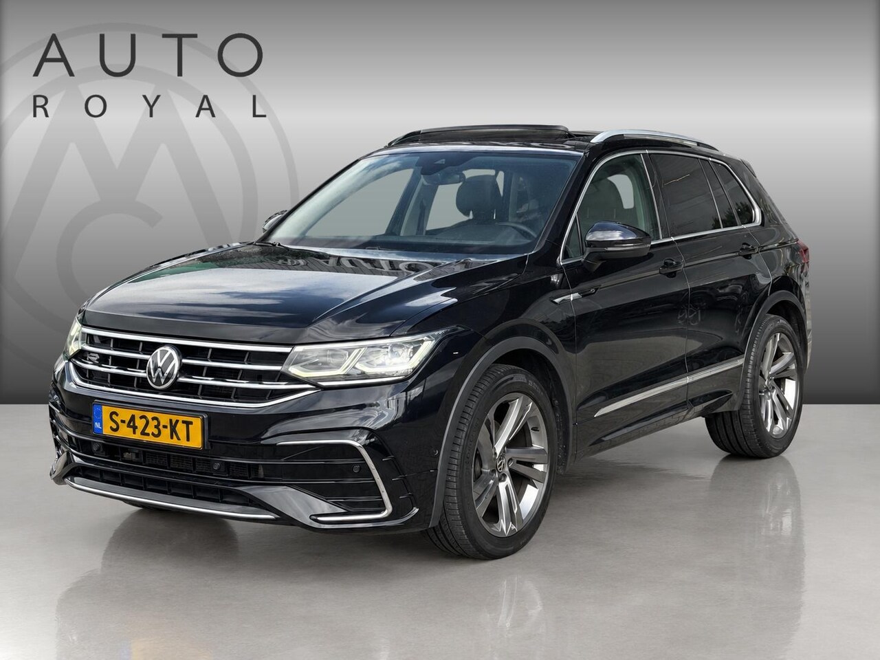 Volkswagen Tiguan - 1.5 TSI Elegance 3 X R-LINE | PANORAMADAK | LEDER | CAMERA | ELEKTRISCH VERSTELBARE STOELE - AutoWereld.nl
