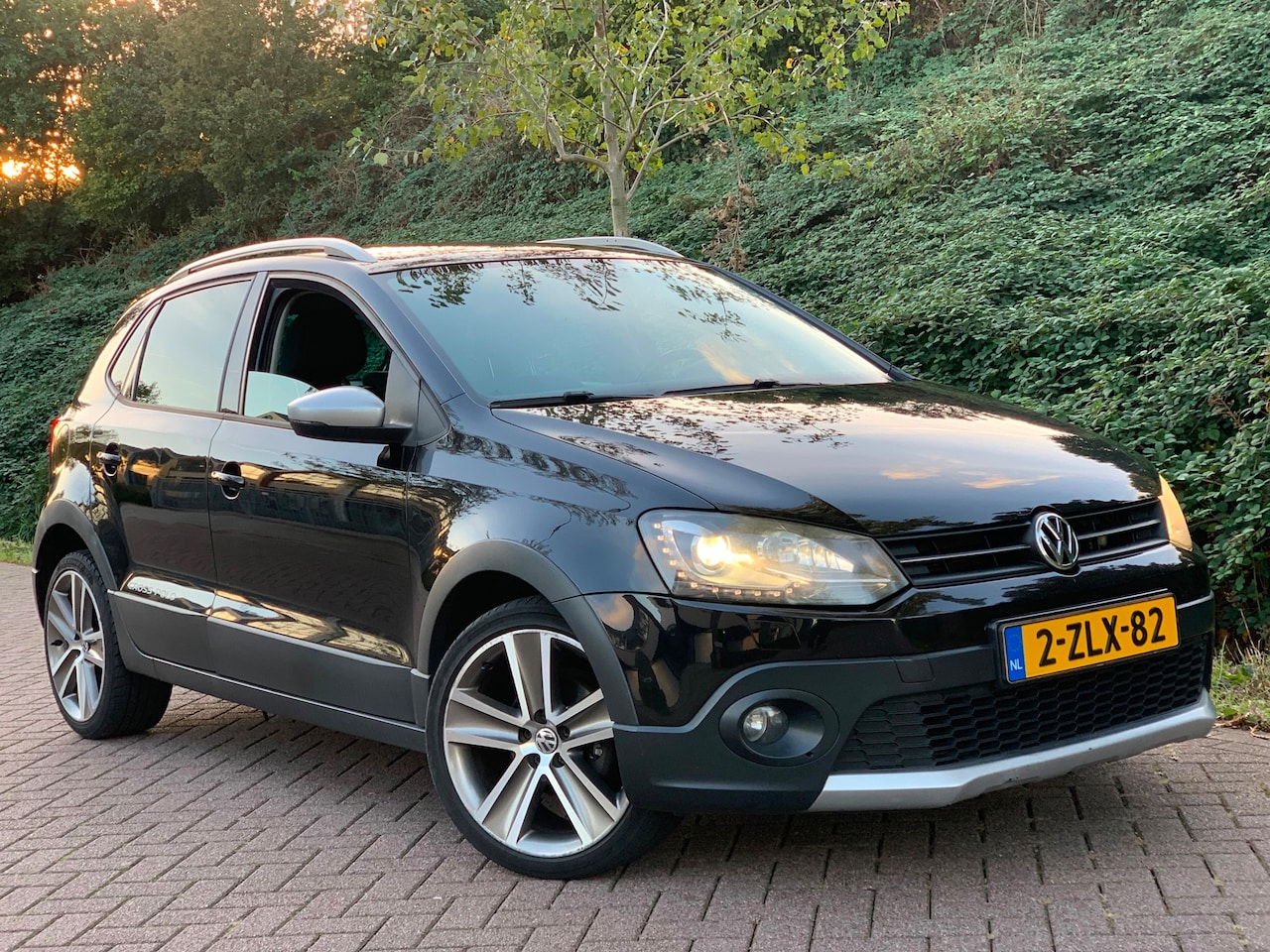 Volkswagen Polo - CROSS 1.6 TDI Highline FULL OPTION ! - AutoWereld.nl