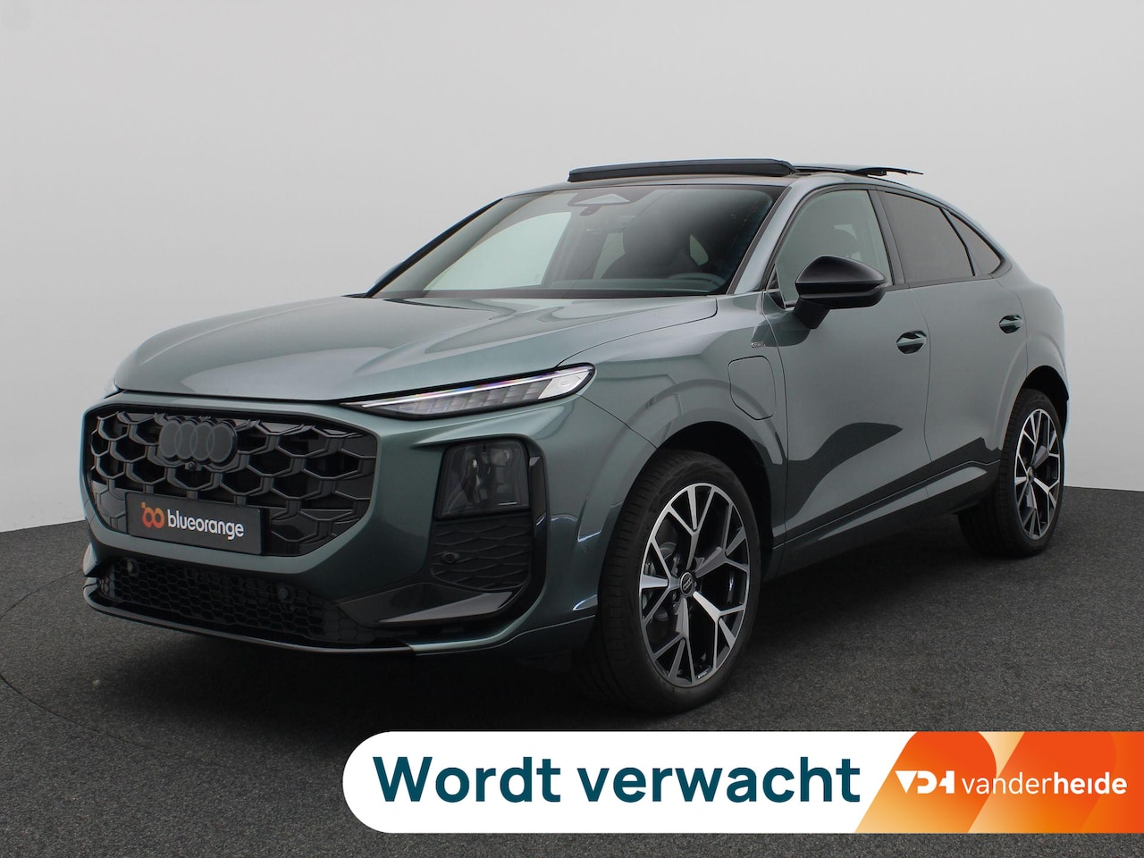 Audi Q3 Sportback - 1.5 e-hybrid S edition 272PK S-Tronic SOH 100% Panoramadak, Trekhaak, Achteruitrijcamera, - AutoWereld.nl