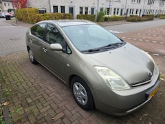 Toyota Prius - 1.5 VVT-i