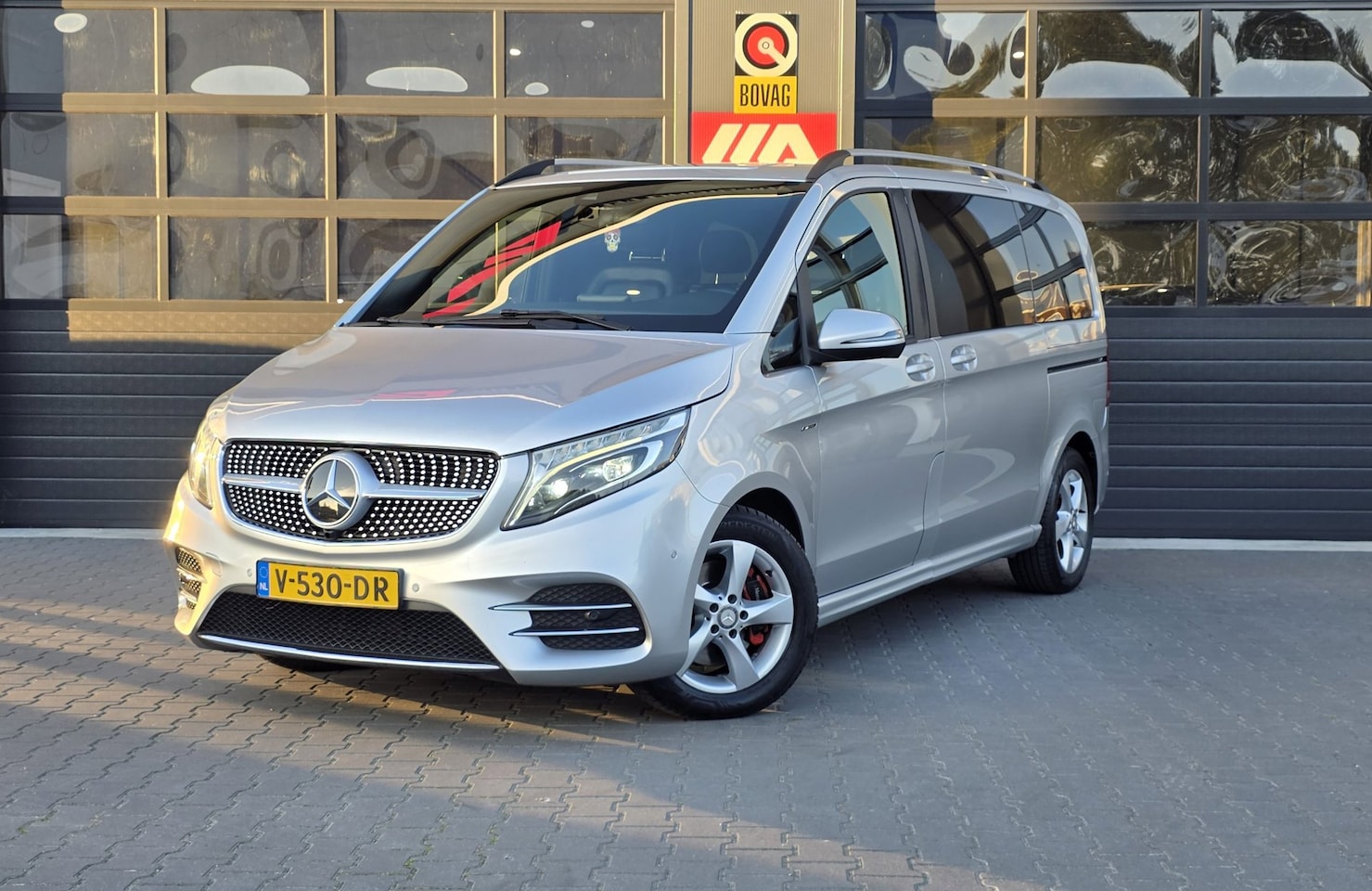 Mercedes-Benz V-klasse - 200d Lang DC Avantgarde | TREKHAAK | NL AUTO | BTW | BURMESTER | CAMERA | LEDER - AutoWereld.nl
