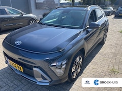 Hyundai Kona - 1.6 GDI HEV 141pk Premium Sky | Afn. Trekhaak | Schuif-kanteldak | Leder | Stoelgeheugen |