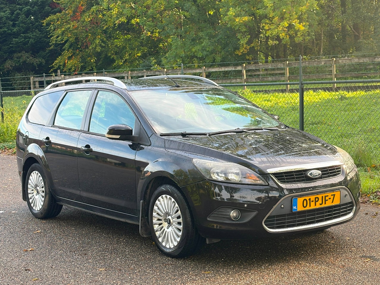 Ford Focus Wagon - 1.8 Limited /Navi/Airco/Trekhaak/ - AutoWereld.nl