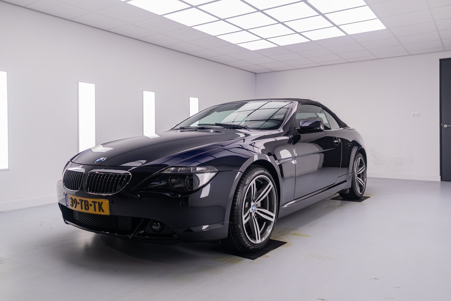 BMW 6-serie Cabrio - 650i | 4.8 V8 | 367 PK | BMW Individual | Youngtimer - AutoWereld.nl