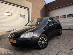 Volkswagen Golf - 1.6 FSI Optive 3