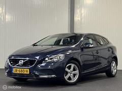 Volvo V40 - 1.6 D2 Momentum [ leder trekhaak historie ]