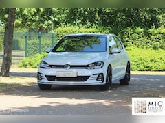 Volkswagen Golf - 2.0 TSI GTI