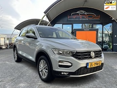 Volkswagen T-Roc - 1.0 TSI Style Adap Cruise Apple Carplay NL-Auto Rijklaarprijs