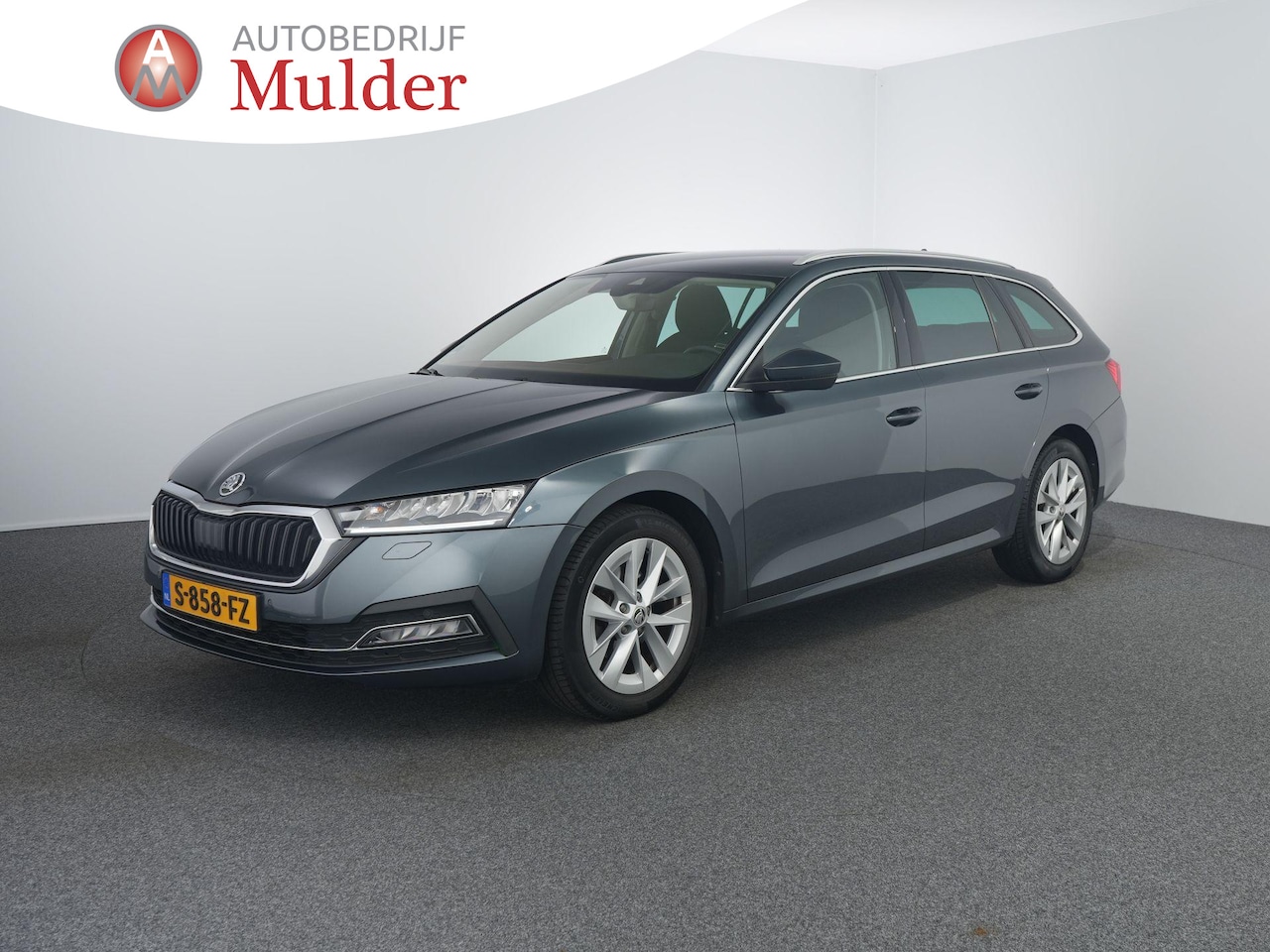 Skoda Octavia Combi - 1.5 e-TSI Business Edition | Zwenkhaak | ACC | Stoelverwarming | Camera | Carplay | - AutoWereld.nl