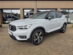 Volvo XC40 - R Design Recharge Plug-In Hybrid Lane Assist | Trekhaak | Camera | Nubuck/Sportstoelen | 1