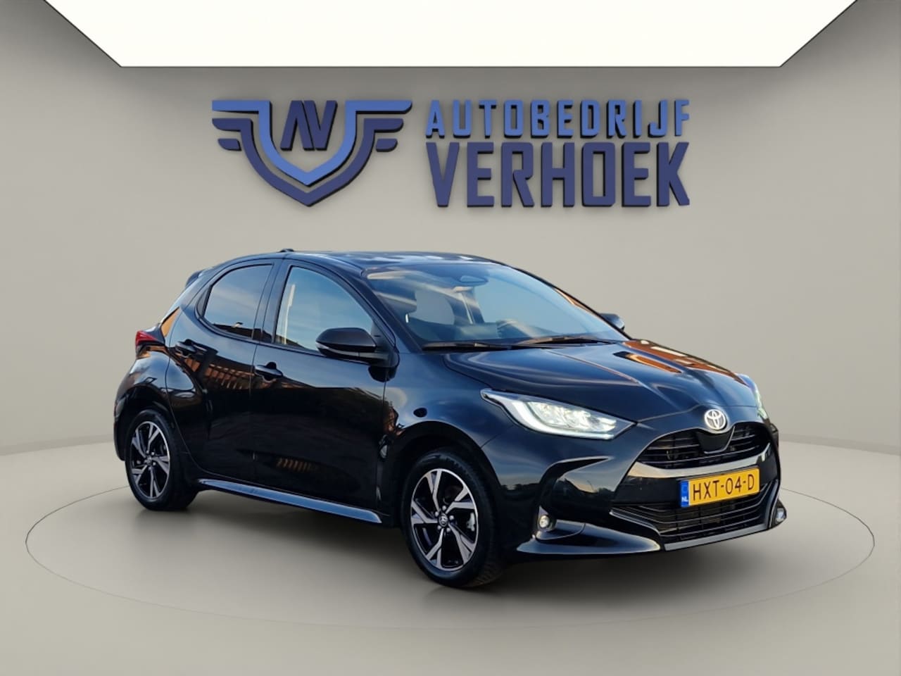 Toyota Yaris - 1.5 Hybrid 115 Dynamic Stuur & Stoelverwarming - AutoWereld.nl