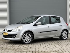 Renault Clio - 1.2 TCE Special Rip Curl | Airco | Cruise | Lm velgen | NL auto | Goed onderhouden |