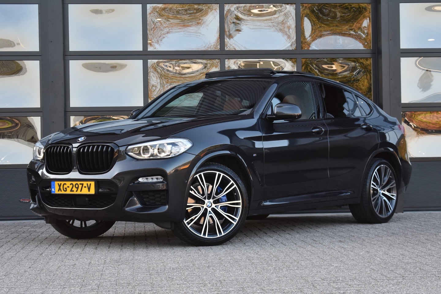 BMW X4 - XDrive30i High Executive '19 M Pakket Leder Clima Navi Cruise Pano LED Inruil mogelijk - AutoWereld.nl