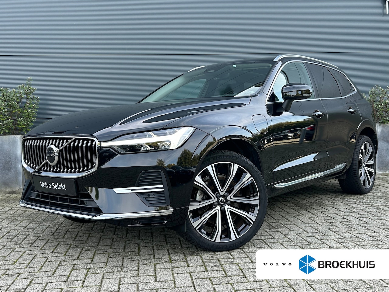 Volvo XC60 - 2.0 T6 Plug-in hybrid AWD Core Bright | Panoramadak | SoH 98% | Harman/Kardon | Google | C - AutoWereld.nl