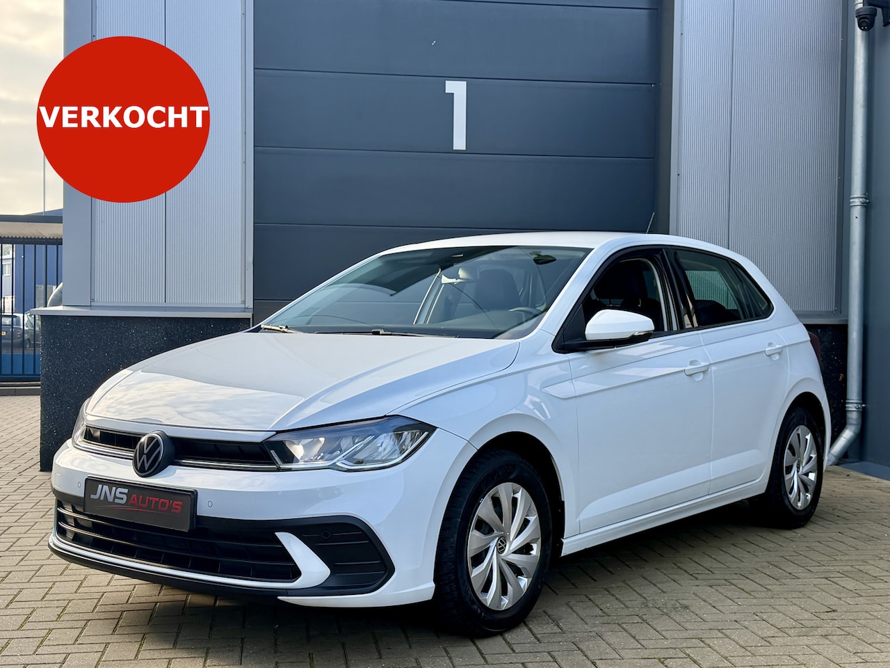 Volkswagen Polo - 1.0 MPI Polo *1e Eigenaar* Apple Carplay / Cruise Control / Navigatie / PDC V&A / DAB / Fa - AutoWereld.nl