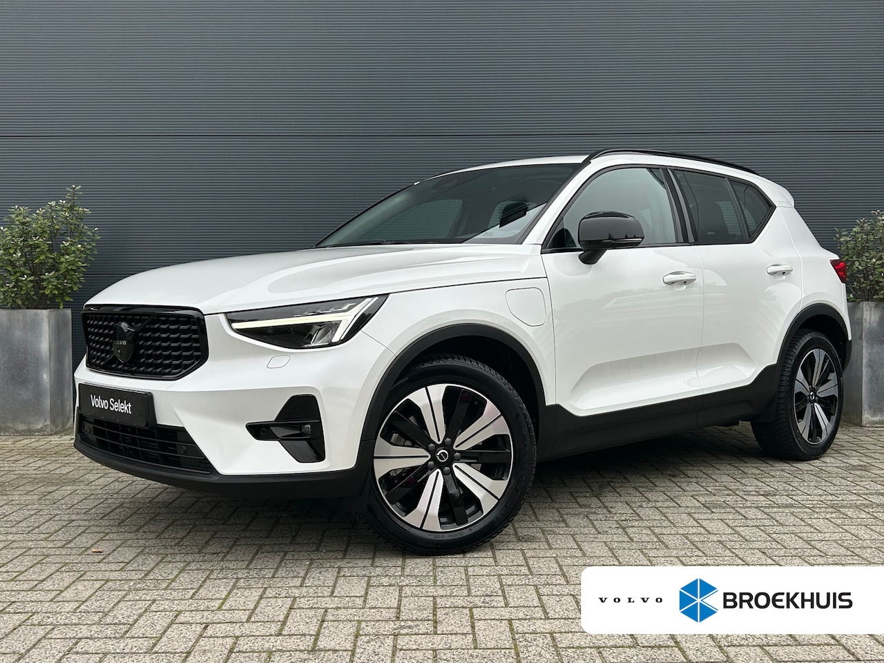 Volvo XC40 - 1.5 T5 Plug-in hybrid Ultimate Dark | Pano | Memory | Leder | SoH 93% | Harman/Kardon | Tr - AutoWereld.nl