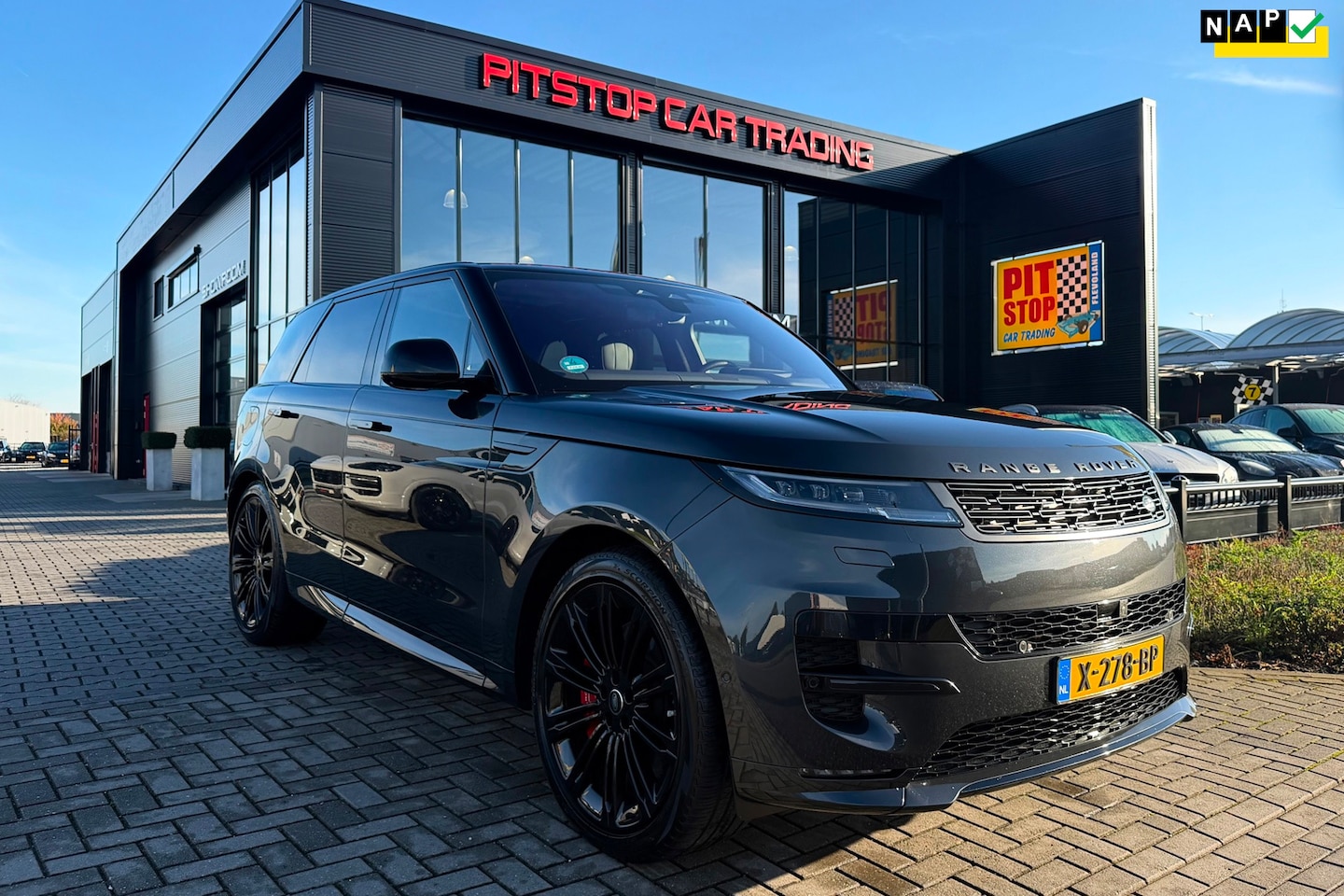 Land Rover Range Rover Sport - 3.0 P510e Autobiography, NL, BTW, 1e Eigenaar! - AutoWereld.nl