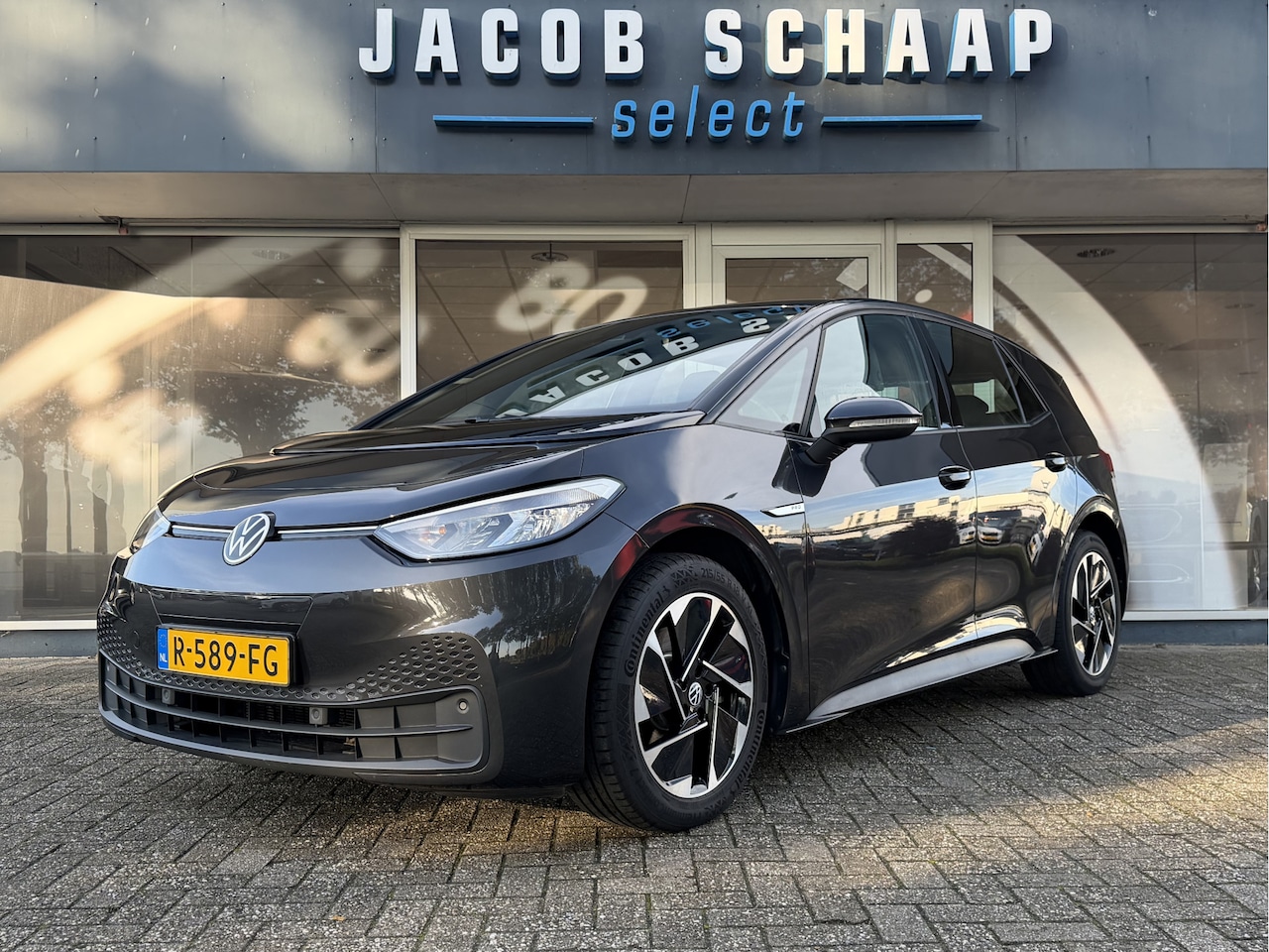 Volkswagen ID.3 - Pro 58 kWh / Sensoren / Carplay / Verw. Stuur + Stoelen / SoH 92,1% / - AutoWereld.nl