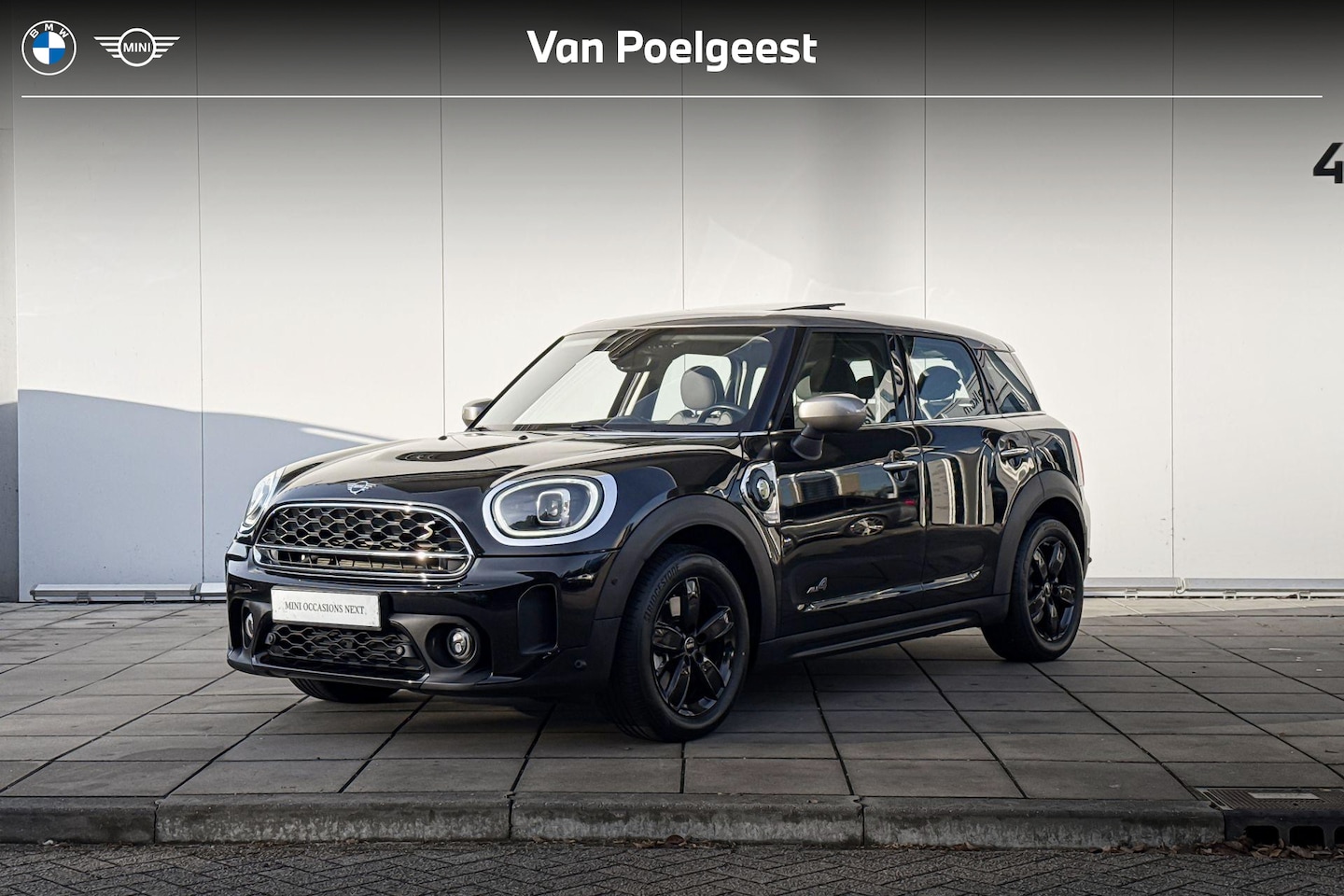 MINI Countryman - Cooper S E ALL4 ALL4 17 Inch / Comfort Acces / Achteruitrij Camera / Glazen Schuifdak / El - AutoWereld.nl