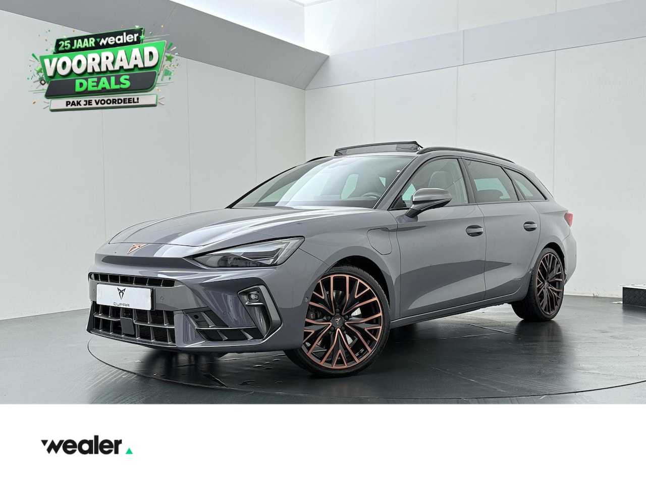 CUPRA Leon Sportstourer - 1.5 TSI e-Hybrid VZ Extreme | 272 PK | SoH 96% | Adaptive Cruise Control | Achteruitrijcam - AutoWereld.nl