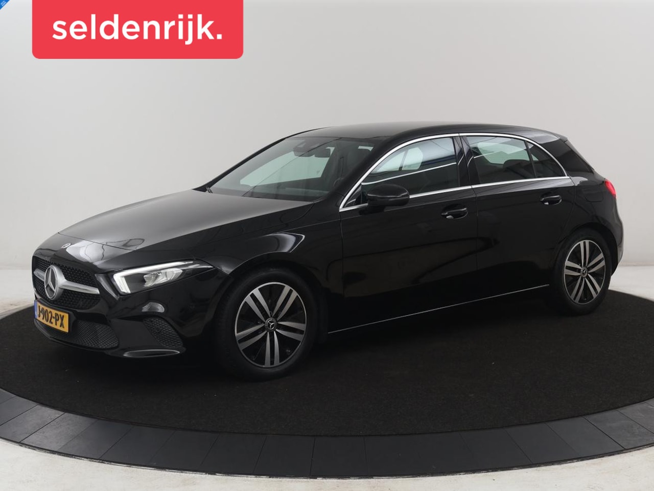 Mercedes-Benz A-klasse - 180 Business Solution Luxury | Leder | Camera | Stoelverwarming | Sfeerverlichting | Full - AutoWereld.nl