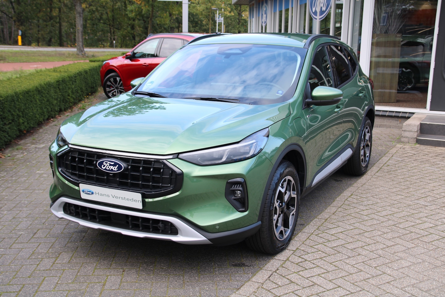 Ford Kuga - 2.5 PHEV Active 243 PK Automaat TREKHAAK | WINTER-PACK | CAMERA | KEYLESS| LED MATRIX - AutoWereld.nl