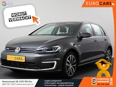 Volkswagen e-Golf - Edition Navigatie SOH 90, 5% Climate control Virtual cockpit Parkeersensoren V+A DAB+ Adap