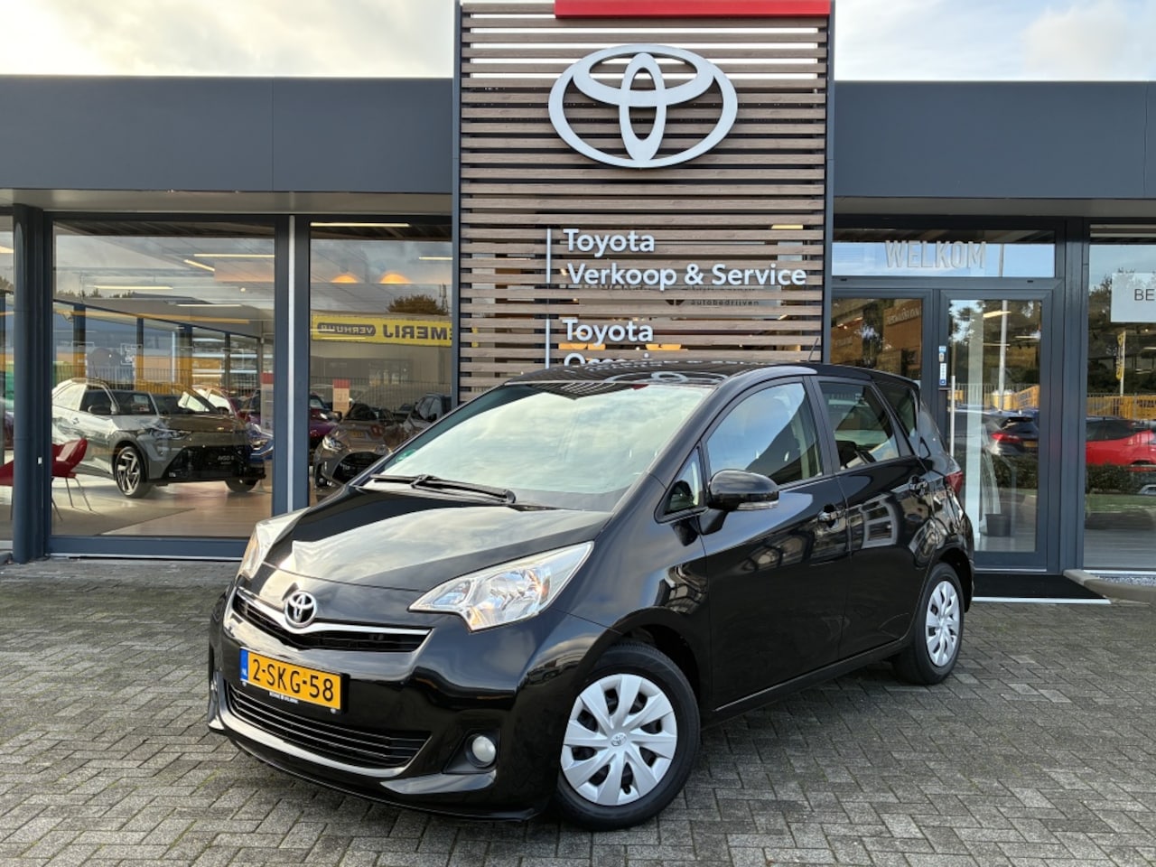 Toyota Verso S - 1.3 VVT-i Aspiration | Automaat | Camera | Trekhaak !! - AutoWereld.nl