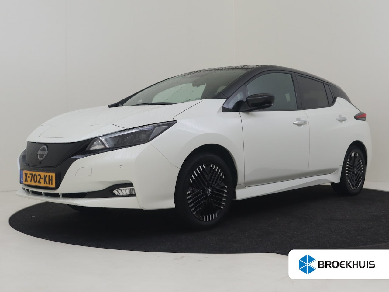Nissan LEAF - e+ Tekna 59 kWh l 360gr Camera l Stoelverwarming Voor en achter l Leder l Trekhaak l Bose - AutoWereld.nl