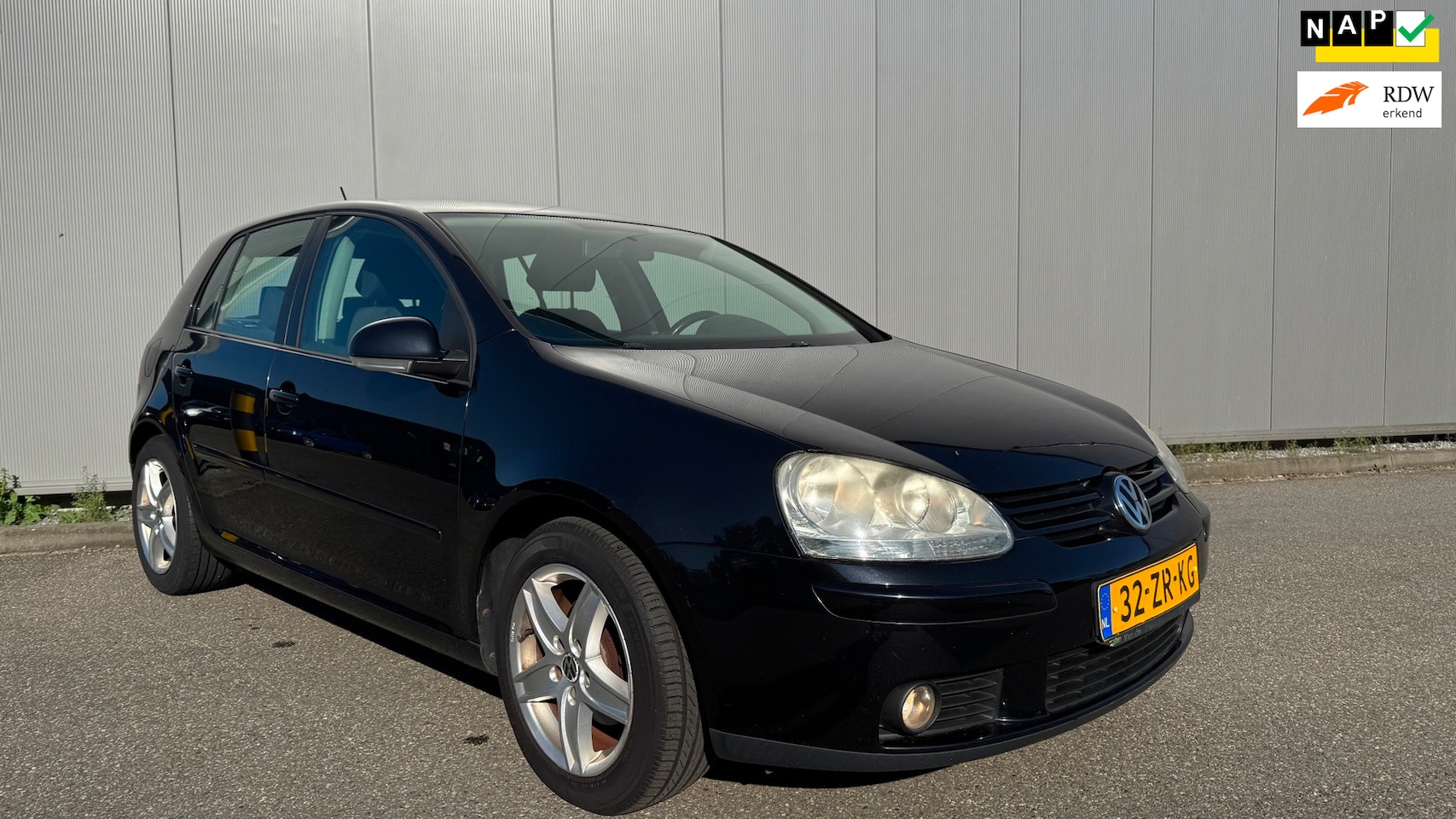 Volkswagen Golf - 1.6 FSI Trendline 1.6 FSI Trendline - AutoWereld.nl