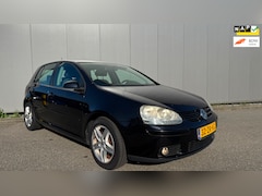 Volkswagen Golf - 1.6 FSI Trendline