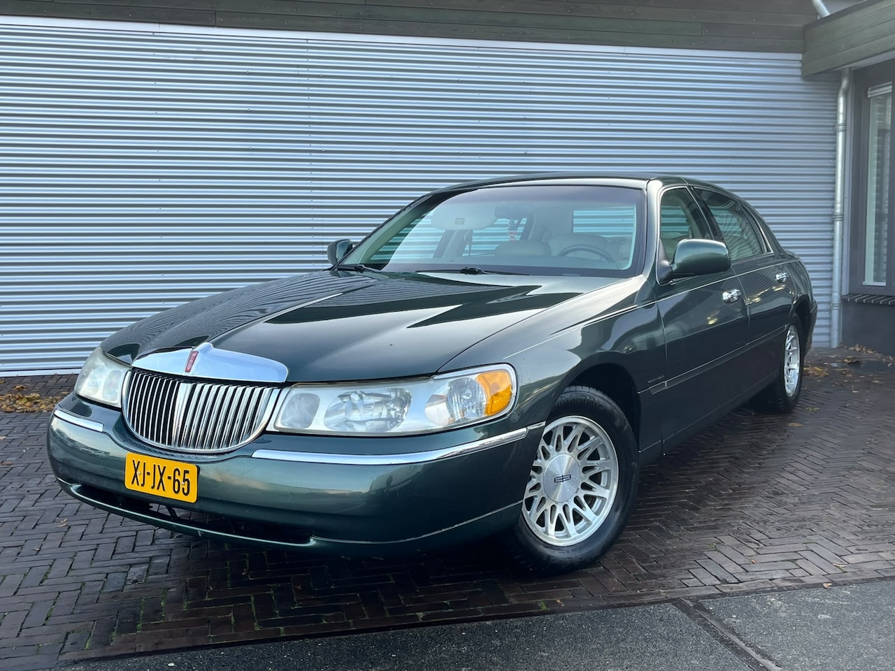 Lincoln Town Car - 4.6 Signature 4.6 Signature - AutoWereld.nl